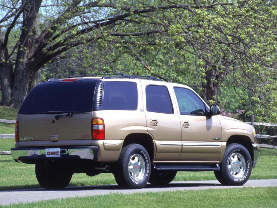  GMC Yukon 2000 года  (фото 3 из 51)